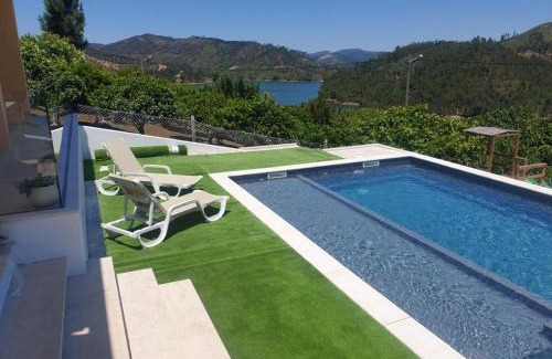 Pombeira House | Relax at Casa do Barco: 4-Star Oceanfront Retreat