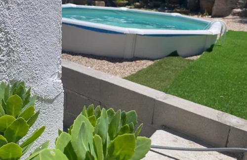 Sao Matias House | Inviting Stay at Casa do Beco with Pet-Friendly Amenities