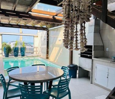 Foguete House | Beachfront Casa do Beiral Azul: 4-Star Family Retreat