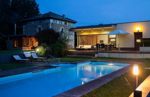 Sarria House | Discover Casa Do Bosque: Family-Friendly Retreat with Pool