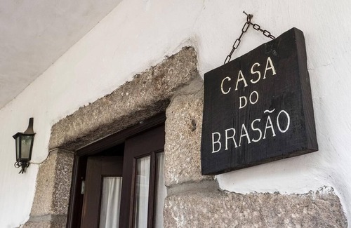 Chaves Apartment | Cozy Duplex at Casa do Brazão with Pool and Ocean View