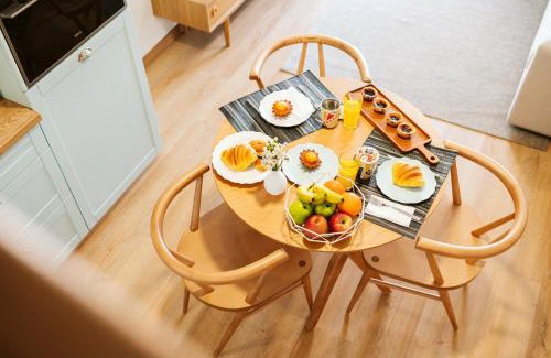 Camara de Lobos Apartment | Cozy Casa do Calhau: 1 Bedroom Getaway for Families