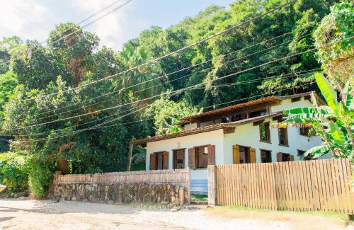 Ilha Grande House | Oceanfront Casa do Canto: Guest Rated 9/10 with Breakfast