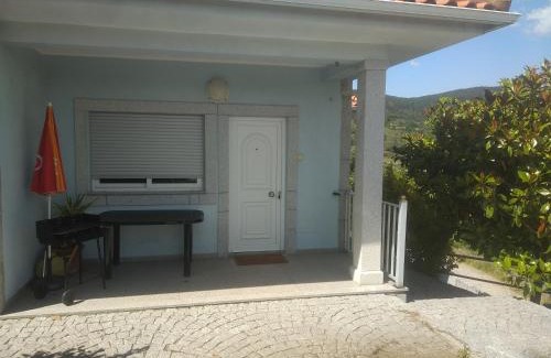 Portela de Santa Eulalia House | Pet-Friendly Retreat at Casa do Carvalho, Rated 9.1/10