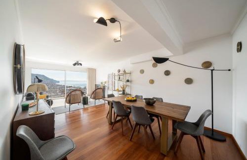 Sao Pedro House | Discover Casa do Castelo: Family-Friendly with Hot Tub