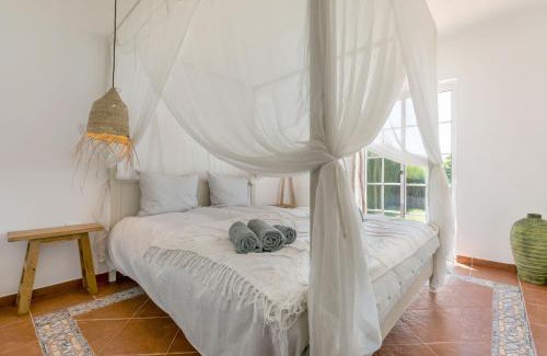 Aljezur Villa | Discover Casa do Celeiro: Family-Friendly with a Pool