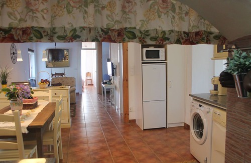Angra do Heroismo House | Casa do Chafariz, a hideaway between green and sea