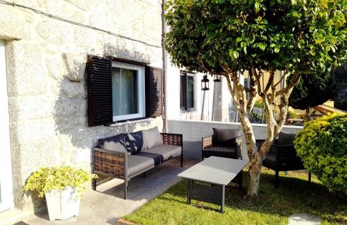 Cantelaes Apartment | Beautiful Casa do Chico: Oceanfront Retreat with Kids' Fun