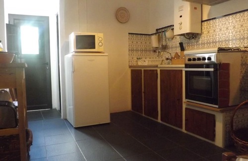 Reguengos de Monsaraz House | Pet Friendly Retreat with Pool at Casa do Compadre