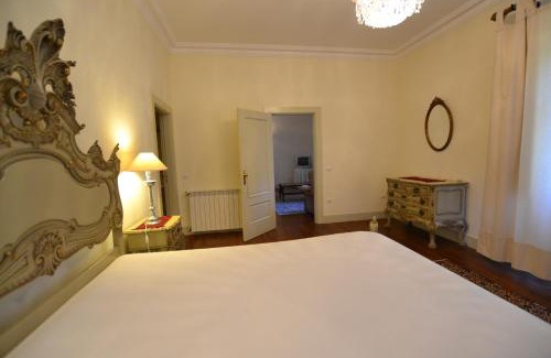 Sao Tiaguinho Bed & Breakfast | Inviting Casa do Condado de Beirós with Ocean Views & Pool