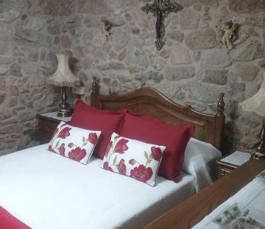 Caldas de Reis House | Family-Friendly Casa Do Conde with Top Guest Rating 9/10