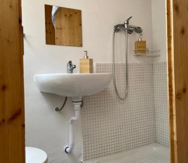 Cova da Piedade Apartment | Cozy Escape at Casa do Cristo Rei I with Great Reviews