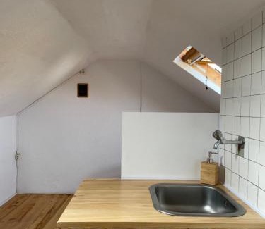 Cova da Piedade Apartment | Cozy Escape at Casa do Cristo Rei I with Great Reviews
