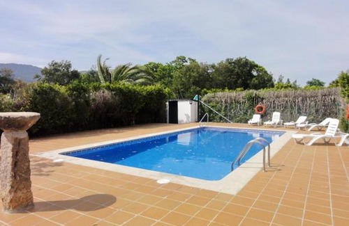 Tomino House | Pet-Friendly Casa do Cruceiro with Ocean View & Pool