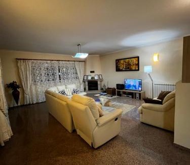 Resende House | Explore Casa do Eirô: 10/10 Rated with Family-Friendly Amenities