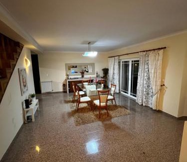 Resende House | Explore Casa do Eirô: 10/10 Rated with Family-Friendly Amenities