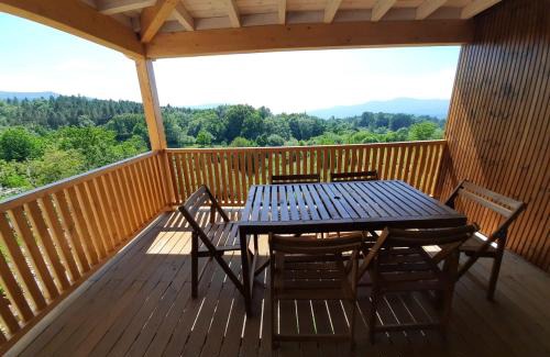 Lobios House | Discover CASA DO EIRÓ: Family-Friendly with Hot Tub
