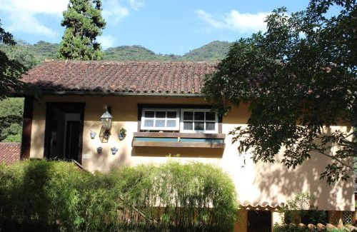 Fazenda Inglesa Bed & Breakfast | Experience Casa do Fachoalto: Oceanfront Bliss Awaits