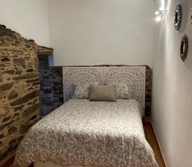 Vila Real House | Pet-Friendly Retreat at Casa do Fundo do Povo, Rated 8.7