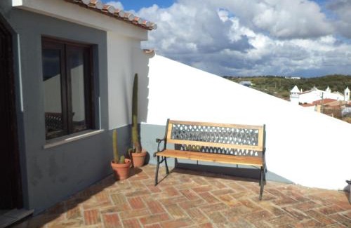 Barao de Sao Joao House | Pet-Friendly Getaway at Casa do João - Family Approved Stay