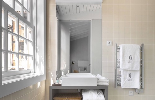 Old Town Hotel | Experience Casa do Juncal: Guest Rated 9.8 with Spa & Dining
