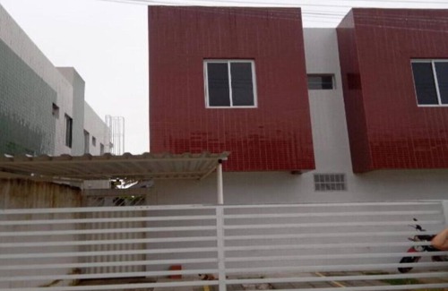 Mucumagro Apartment | Pet-Friendly Casa do Léo 2 with Themed Rooms Await You