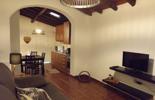 Sao Pedro do Corval House | Discover Casa do Lêntejo - Taipa Houses with Pool and Spa