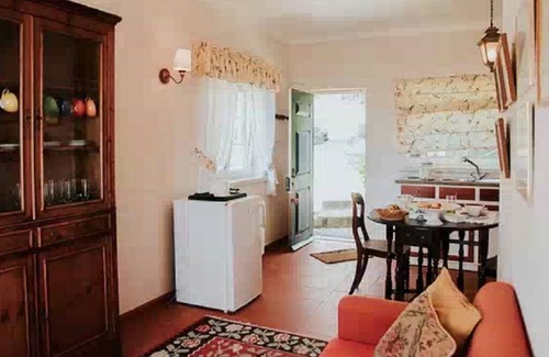 Perofilho House | Discover Relaxation at Casa do Lado with Spa & Breakfast