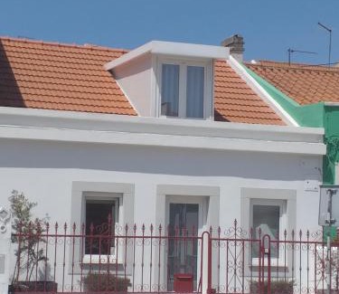 Seixal House | Experience Oceanfront Bliss at Casa do Lado