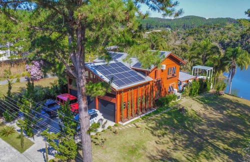 Rio dos Cedros Villa | Discover Casa Do Lago Pinhal - Family-Friendly Retreat