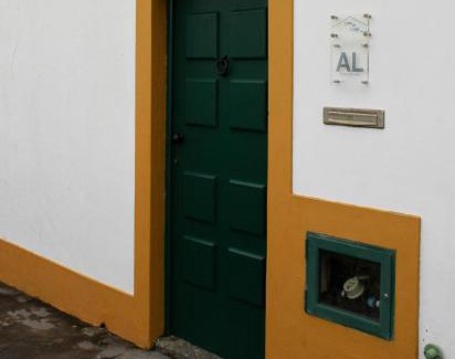 Ponta Delgada Apartment | Guest Rated Casa do Largo - Açores: Family-Friendly Retreat