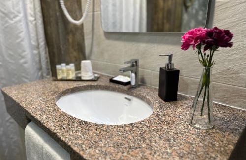 Golega Hotel | Discover Casa do Largo: Family-Friendly Retreat in Golegã