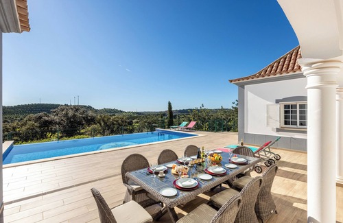 Conceicao Villa | Discover Casa do Limoeiro with Private Pool & Breakfast
