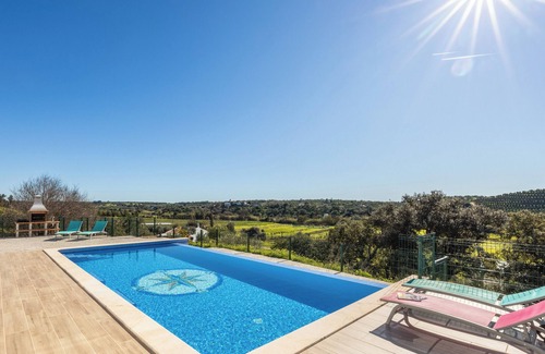 Conceicao Villa | Discover Casa do Limoeiro with Private Pool & Breakfast