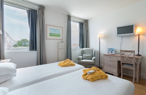 Sines Hotel | Eco-Friendly Retreat at Casa do Médico de São Rafael