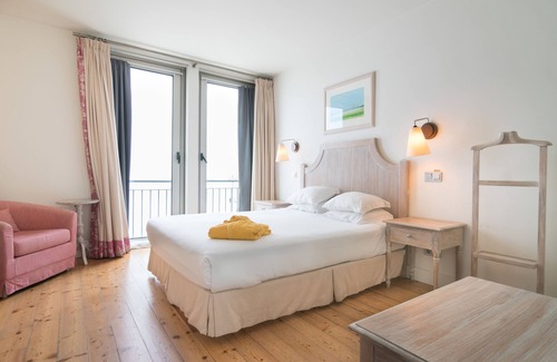 Sines Hotel | Eco-Friendly Retreat at Casa do Médico de São Rafael