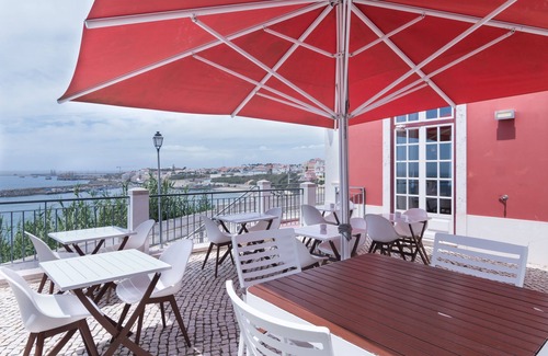 Sines Hotel | Eco-Friendly Retreat at Casa do Médico de São Rafael