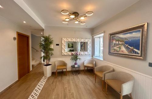 Portomarin House | Explore Casa do Maestro: Family-Friendly Stay with Kitchen