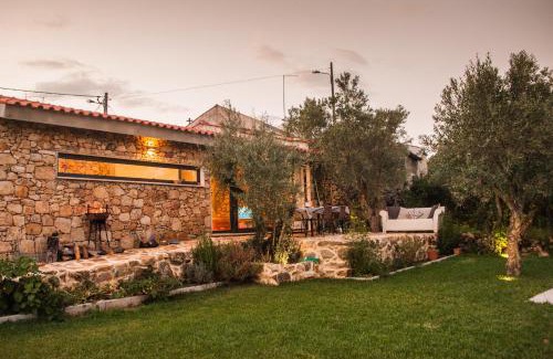 Trancoso House | Relax at Casa do Manel: Pet-Friendly Oasis with Pool