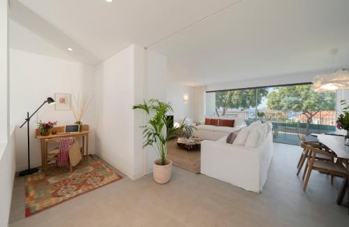 Santa Maria Maior Villa | Oceanfront Escape at CASA DO MIRADOURO 6 in Funchal