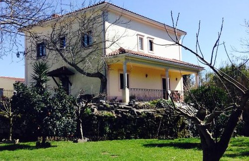 Alcobertas House | Casa do Moinho: Guest Rated 9/10 with Family-Friendly Amenities