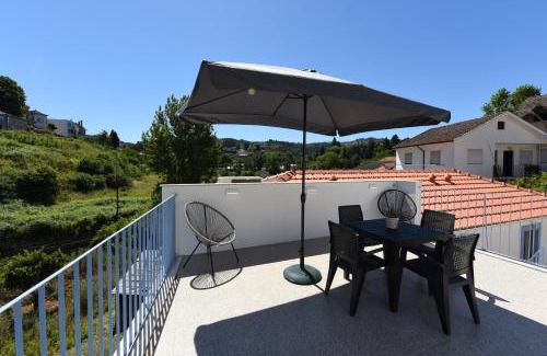 Amarante Apartment | Cozy Casa do Moleiro: Oceanfront & Family-Friendly Escape