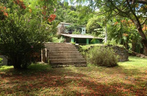 Vila dos Remedios House | Pet-Friendly Casa do Ney with Ocean Views and Breakfast