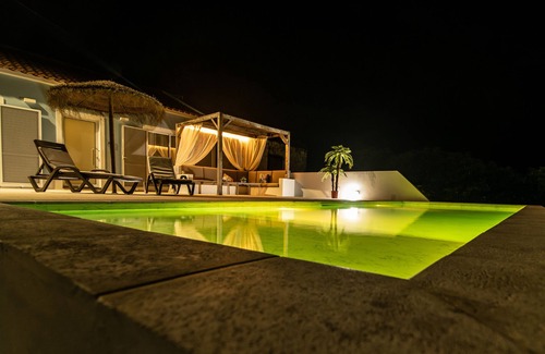 Faial Da Terra Cottage | Relax at Casa do Outeiro: Pool, Ocean View & Spa Retreat