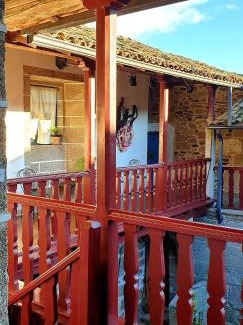 Chantada House | Discover Casa do Pacio Sabadelle - Rated 9.4/10 & Family-Friendly