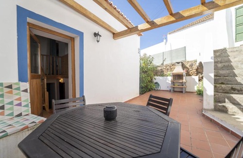 Aljezur House | Pet-Friendly Retreat at Casa do Pelourinho - Rated 9/10