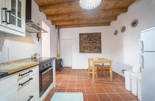 Aljezur House | Pet-Friendly Retreat at Casa do Pelourinho - Rated 9/10