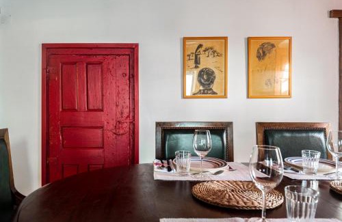 Avis House | Family-Friendly Stay at Casa do Pelourinho