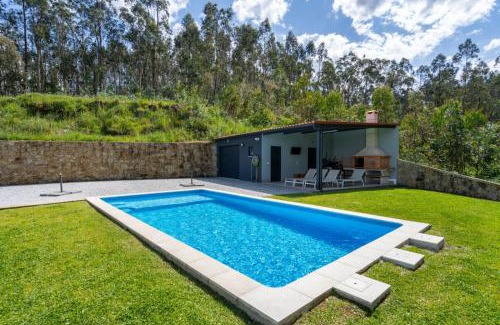 Vila Verde House | Discover Casa do Pico: Pet-Friendly Oasis with Ocean Views