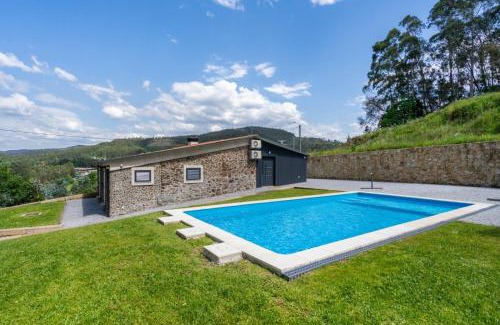 Vila Verde House | Discover Casa do Pico: Pet-Friendly Oasis with Ocean Views